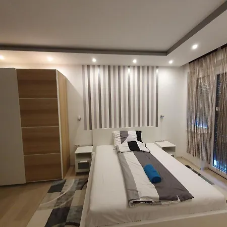 Viola Apartman With Infra Sauna Apartment